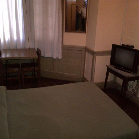 Aramaya Montevideo Bagian luar foto
